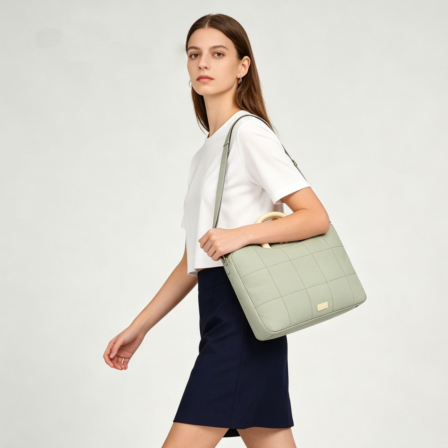 (Durlapue) Simple solid color shoulder laptop bag, stylish tote bag that can hold a 16-inch laptop.