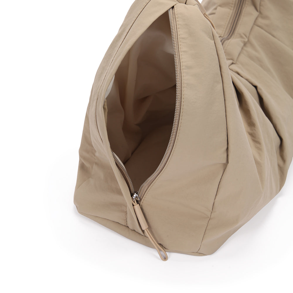 【Durlapue】Nylon waterproof lightweight shoulder bag Fashionable simple solid color yoga messenger bag
