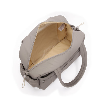 (Durlapue)Large capacity lightweight laptop bag can hold a 13-inch laptop.